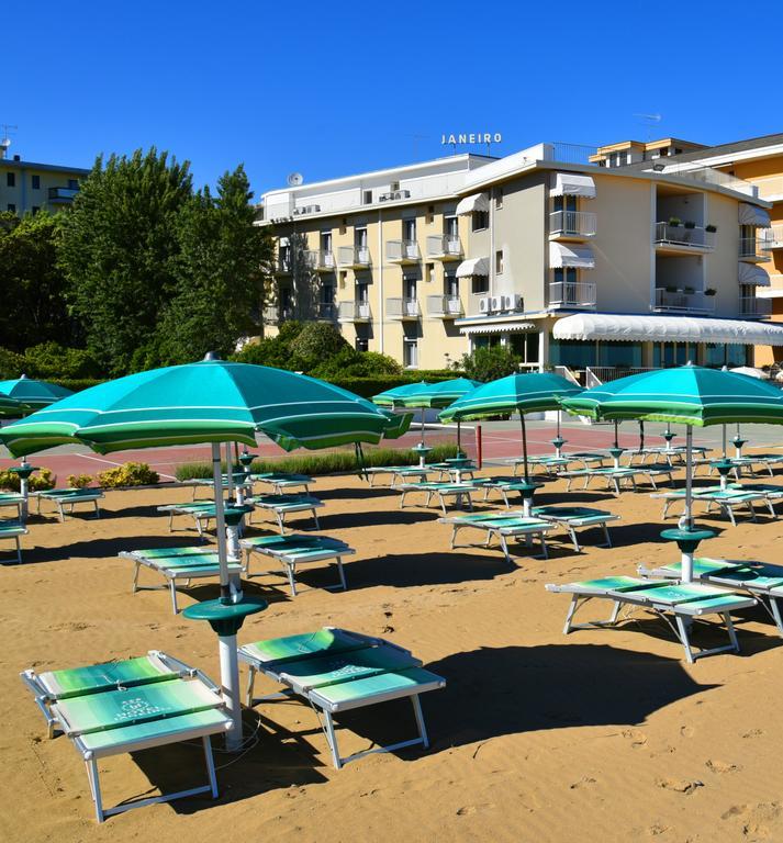 לידו די ג'סולו Hotel Janeiro Frontemare מראה חיצוני תמונה